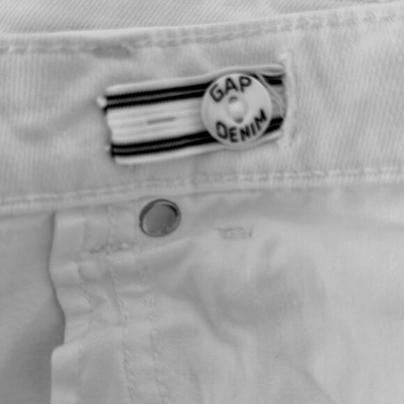 GAP Kids High-Rise Flare Jeans - Picture 7 of 9